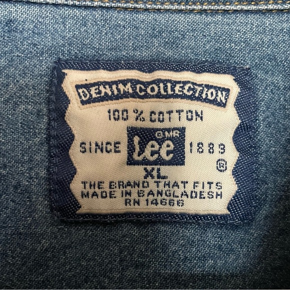 Vintage Lee 100% Cotton Blue Denim Button Down Collared Shirt Men’s Size… - Picture 3 of 8